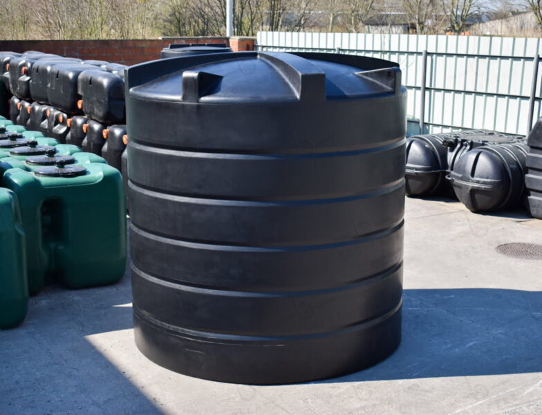 HDPE STORAGE TANKS.2